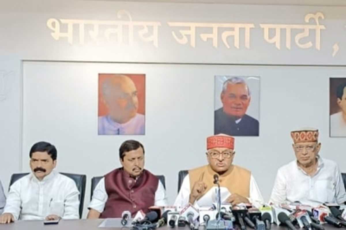 मन की बात शुद्ध गैर राजनीतिक, सांस्कृतिक संवाद कार्यक्रम : रविशंकर